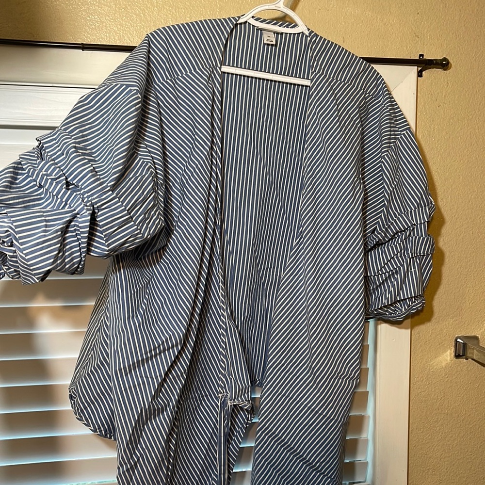 blue stripped wrap shirt